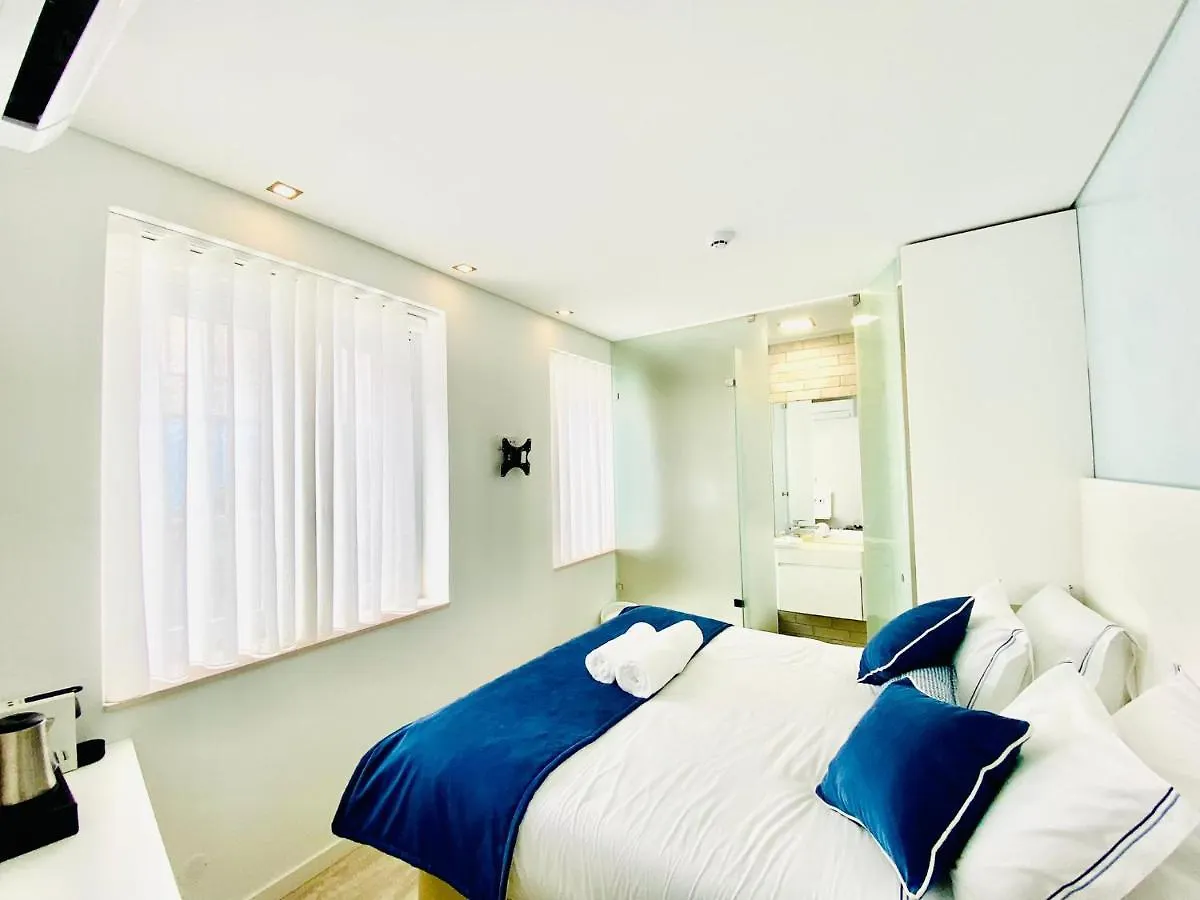 Gloria 10 Deluxe Bed & Breakfast Lisbon
