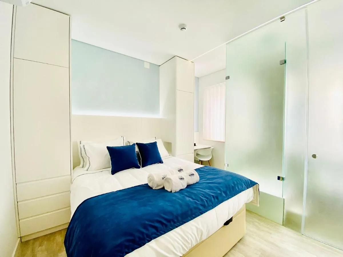 Gloria 10 Deluxe Bed & Breakfast Lisbon